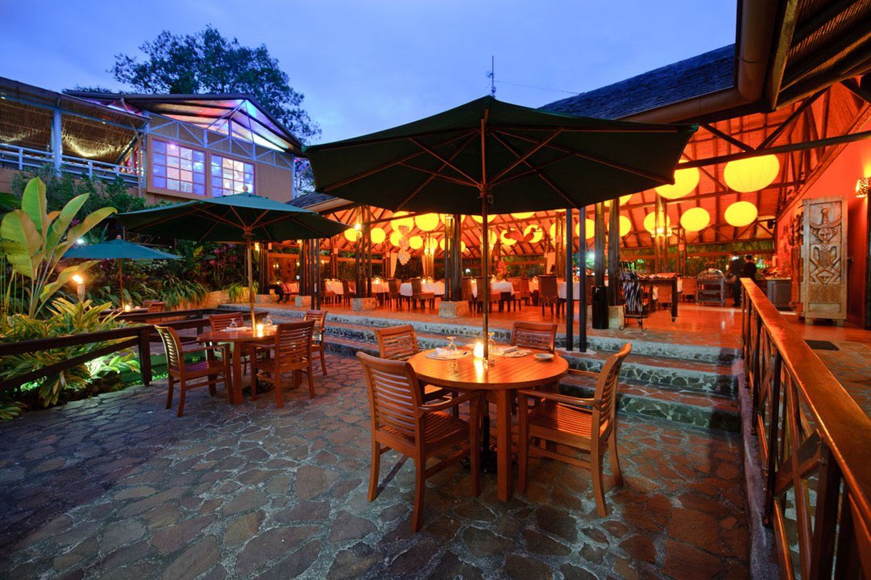 ホテル Nayara Gardens ラ・フォルトゥナ レストラン 写真